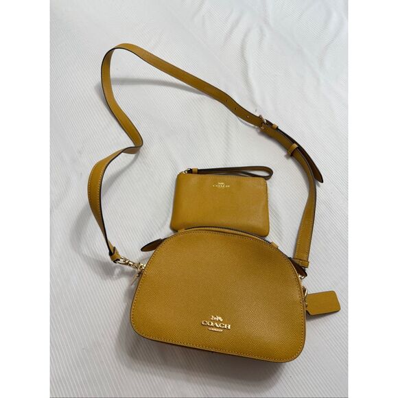 Coach Serena Mustard Crossbody Purse Handbag & Wristlet 2 Pc Set New